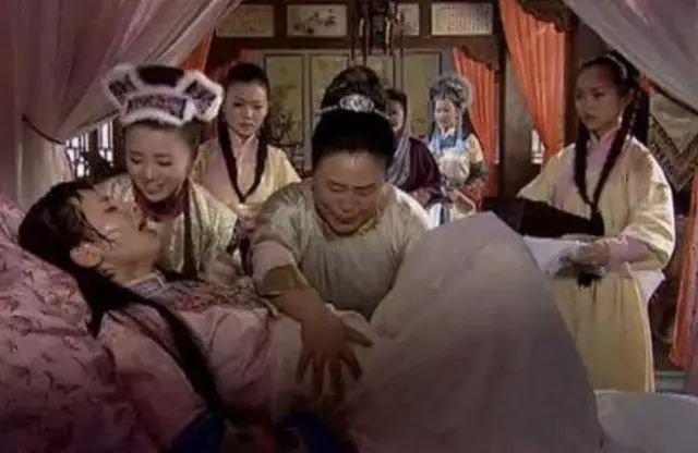 古代孕妇生产的时候,，为什么需要烧大量的热水